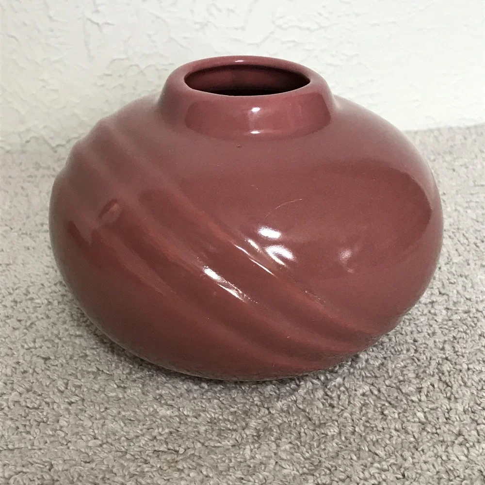 Ceramic Round Vase Pink Mauve Art Deco Style 4.5